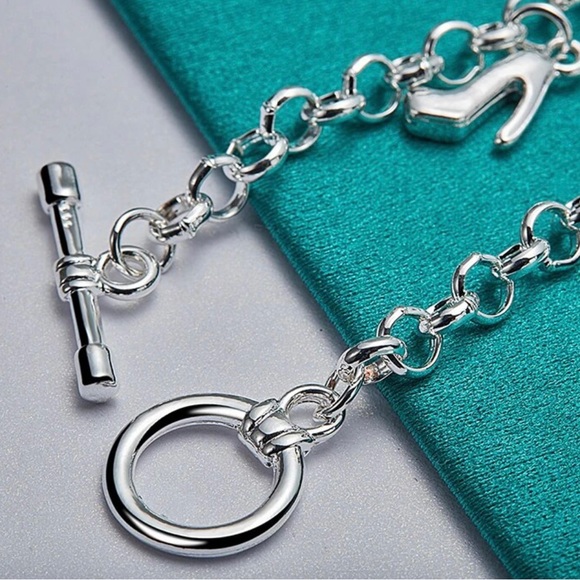 🎉 Heels & Handbags Charm Bracelet - Picture 5 of 5